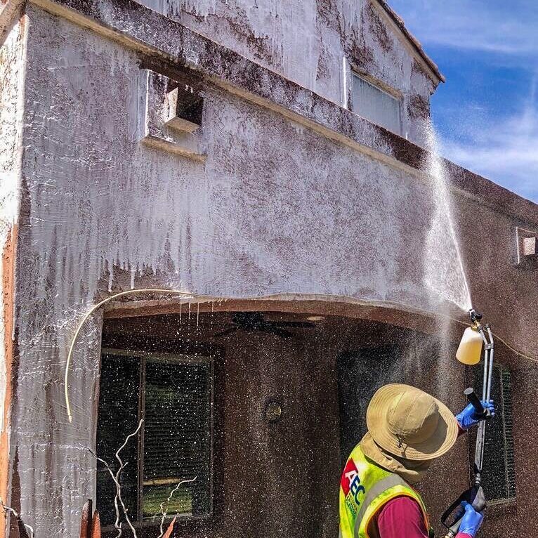 2 Story Stucco House washing service in Phoenix.